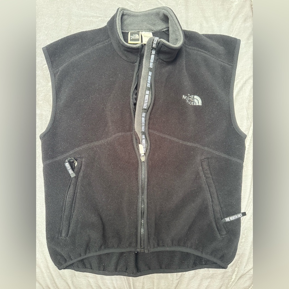 The North Face men’s small black Fleece vest